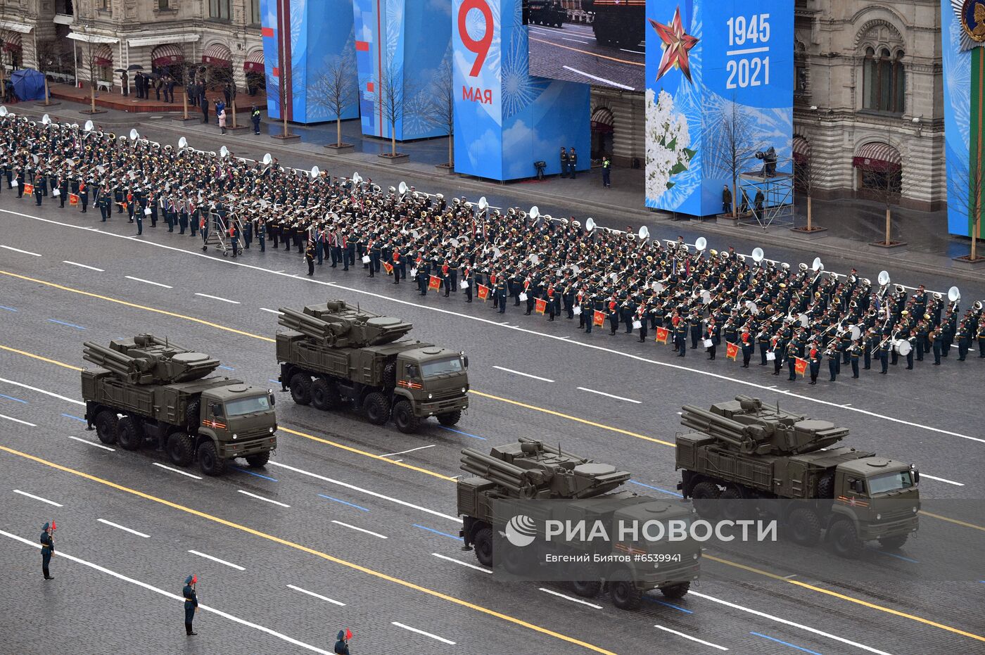 Военный парад в честь 76-й годовщины Победы