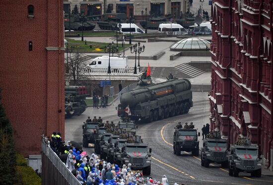 Военный парад в честь 76-й годовщины Победы 