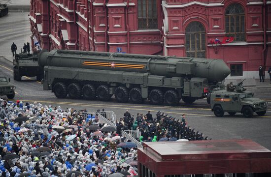 Военный парад в честь 76-й годовщины Победы 