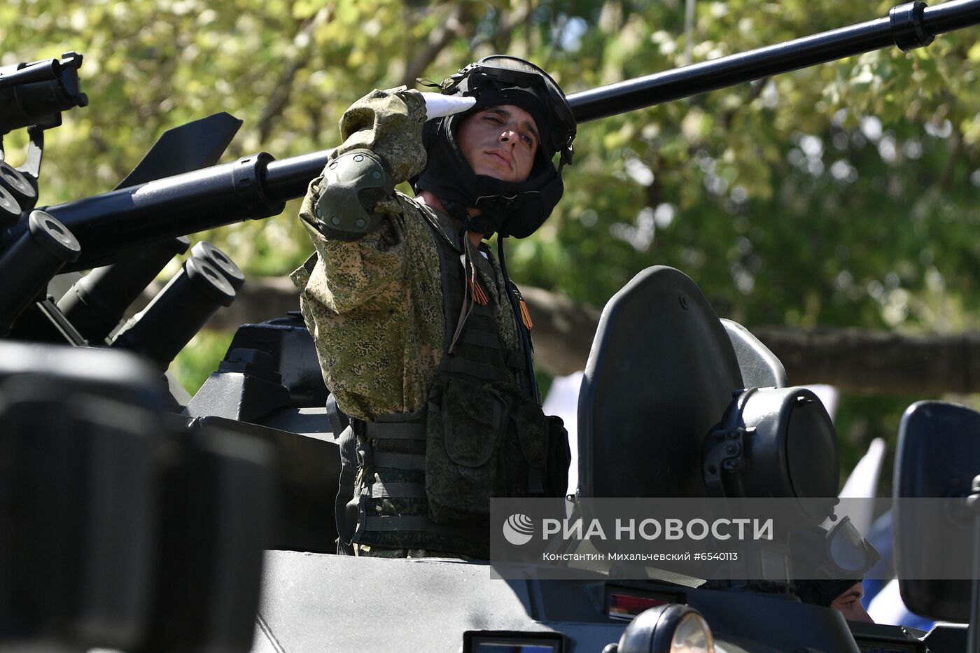 Военный парад в городах России, посвящённый 76-й годовщине Победы 