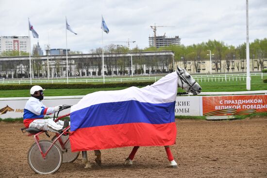 Открытие скакового сезона в Москве