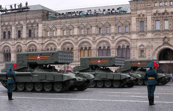 Военный парад в честь 76-й годовщины Победы 