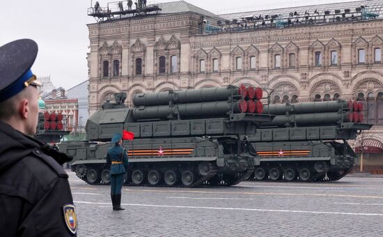 Военный парад в честь 76-й годовщины Победы 