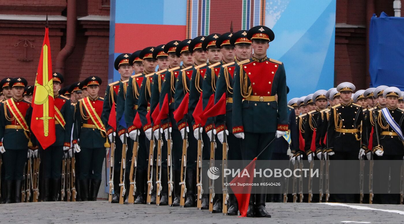 Военный парад в честь 76-й годовщины Победы 