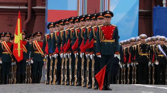 Военный парад в честь 76-й годовщины Победы 