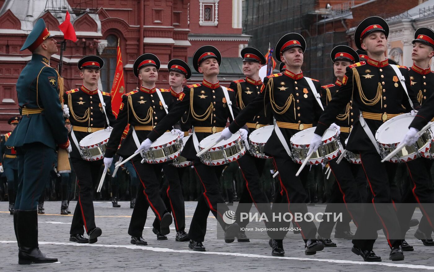 Военный парад в честь 76-й годовщины Победы 