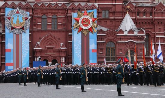 Военный парад в честь 76-й годовщины Победы 