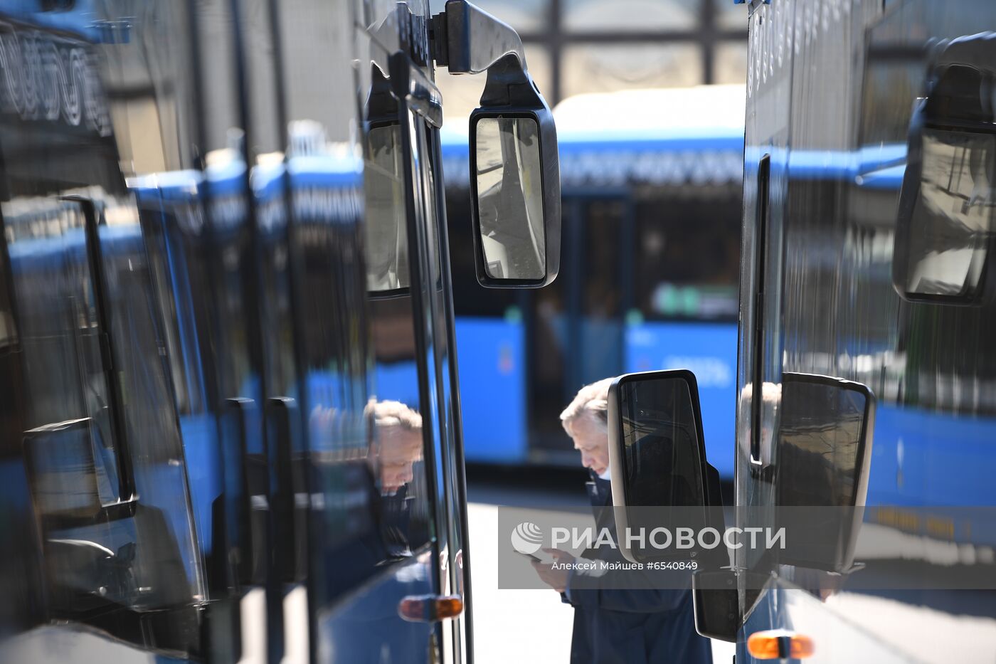 Запуск новых автобусов коммерческих перевозчиков на городские маршруты