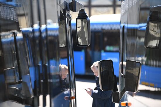 Запуск новых автобусов коммерческих перевозчиков на городские маршруты