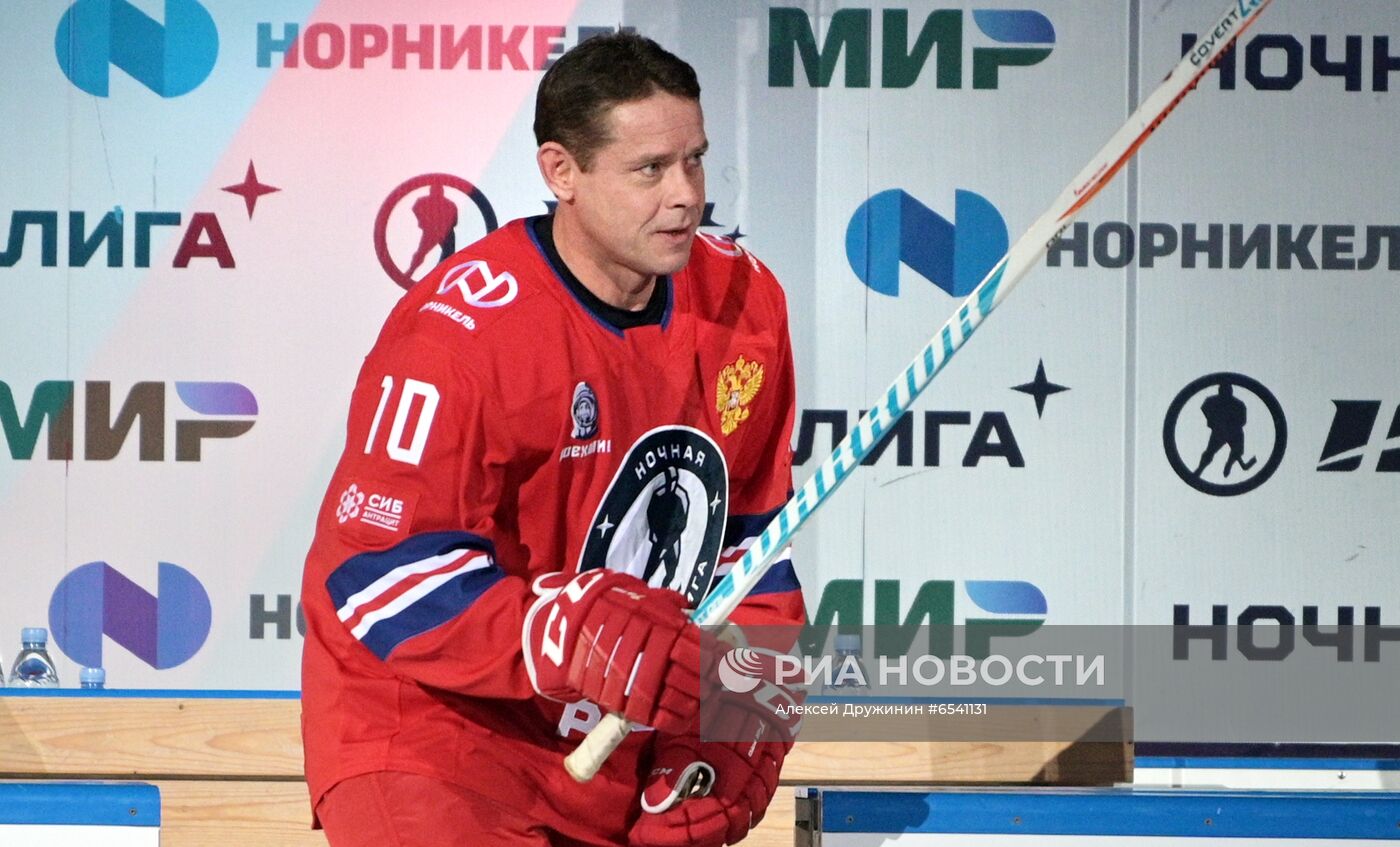 Президент РФ В. Путин принял участие в гала-матче Ночной хоккейной лиги