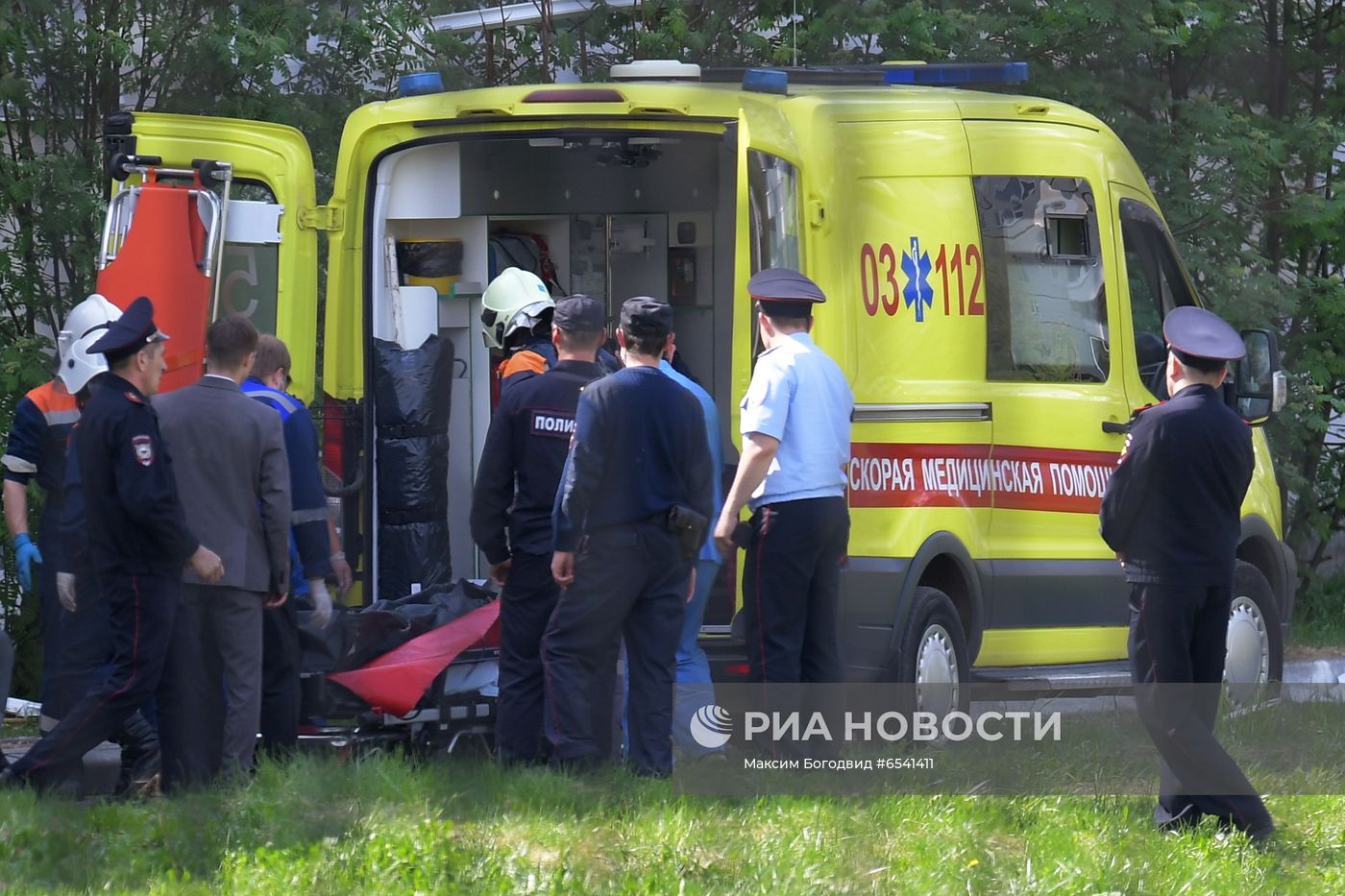 Стрельба у школы в Казани