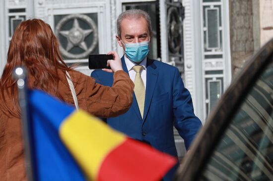 Посол Румынии К. Истрате прибыл в МИД России