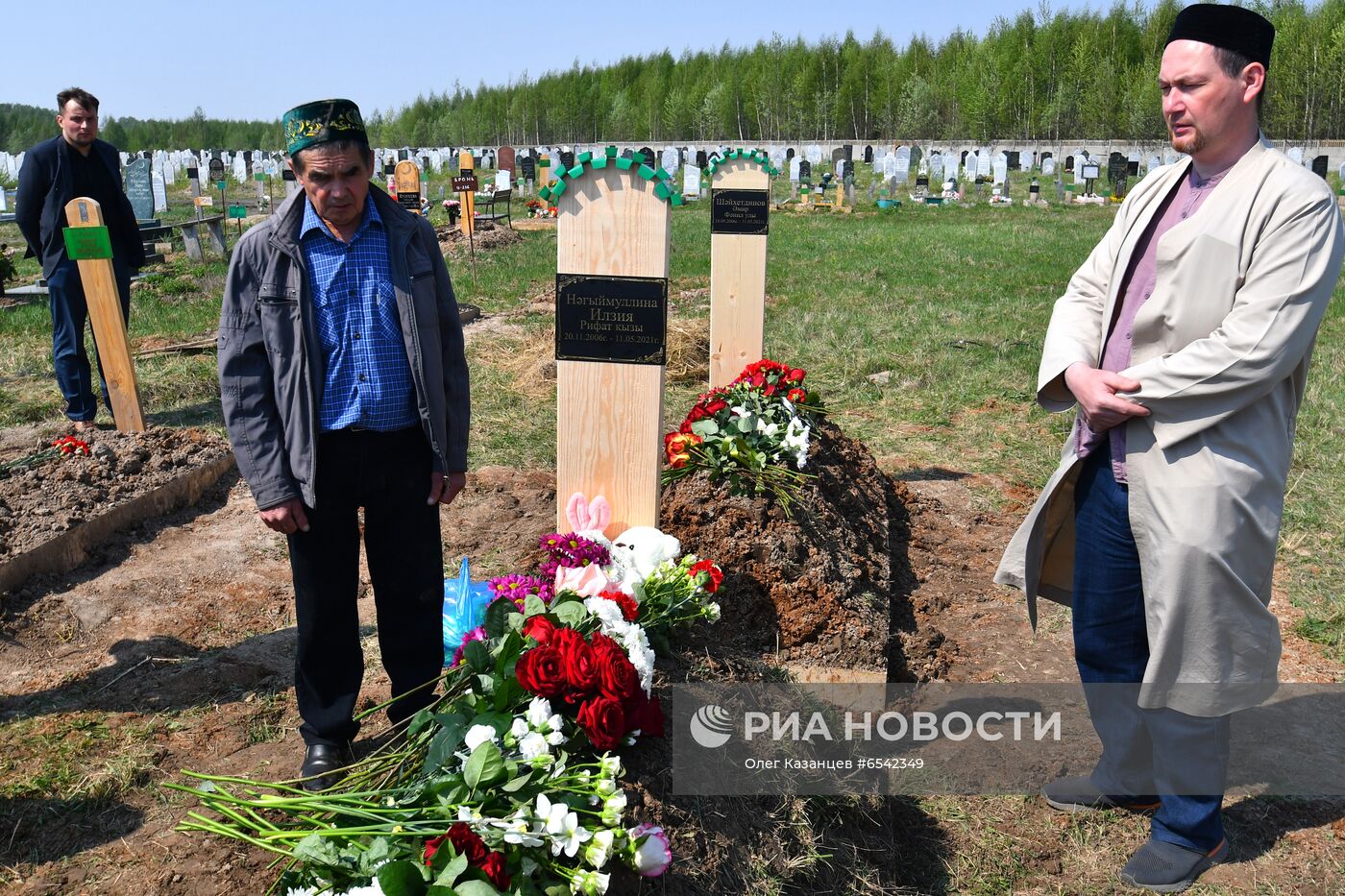 Похороны погибших при стрельбе в казанской школе №175