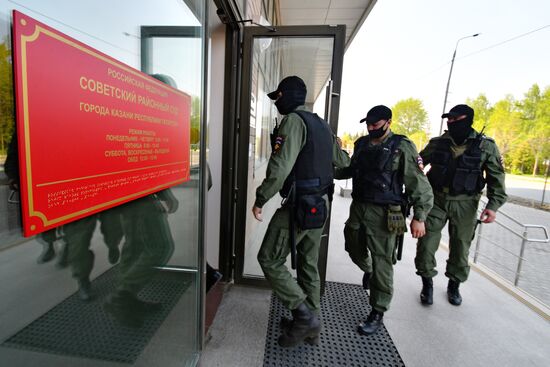 Избрание меры пресечения подозреваемому в стрельбе в школе Казани