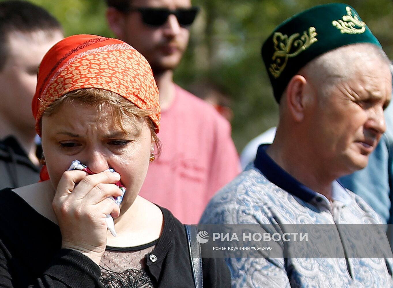Траур по погибшим в казанской школе