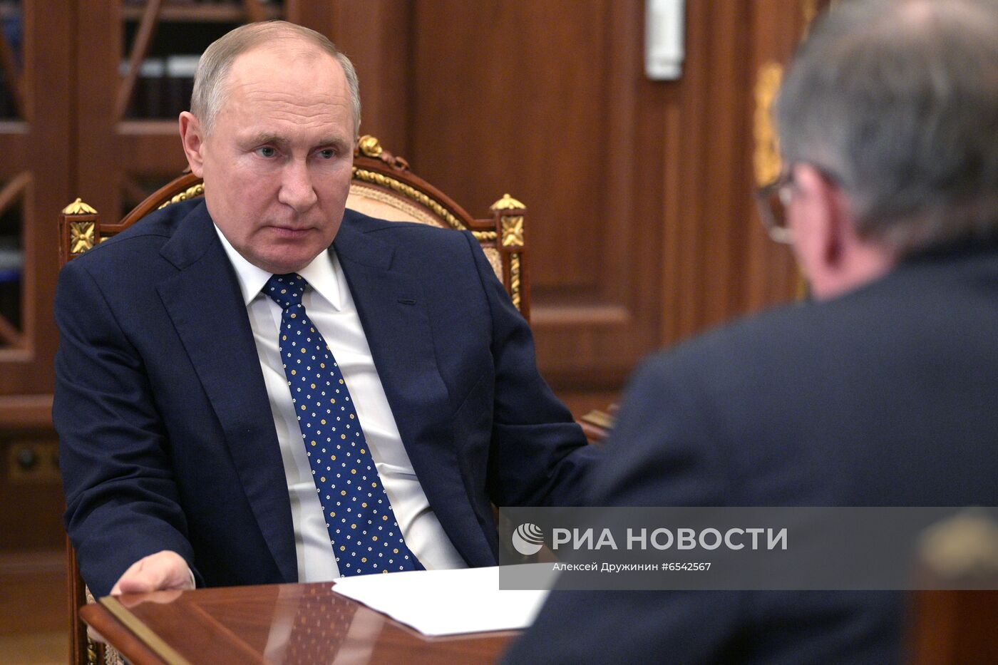 Встреча президента РФ В. Путина с губернатором Омской области А. Бурковым