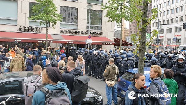 Берлин. Акция против ковид-ограничений