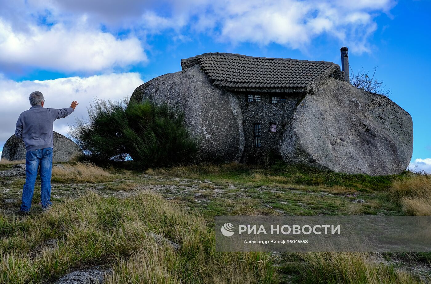 дом камень в португалии