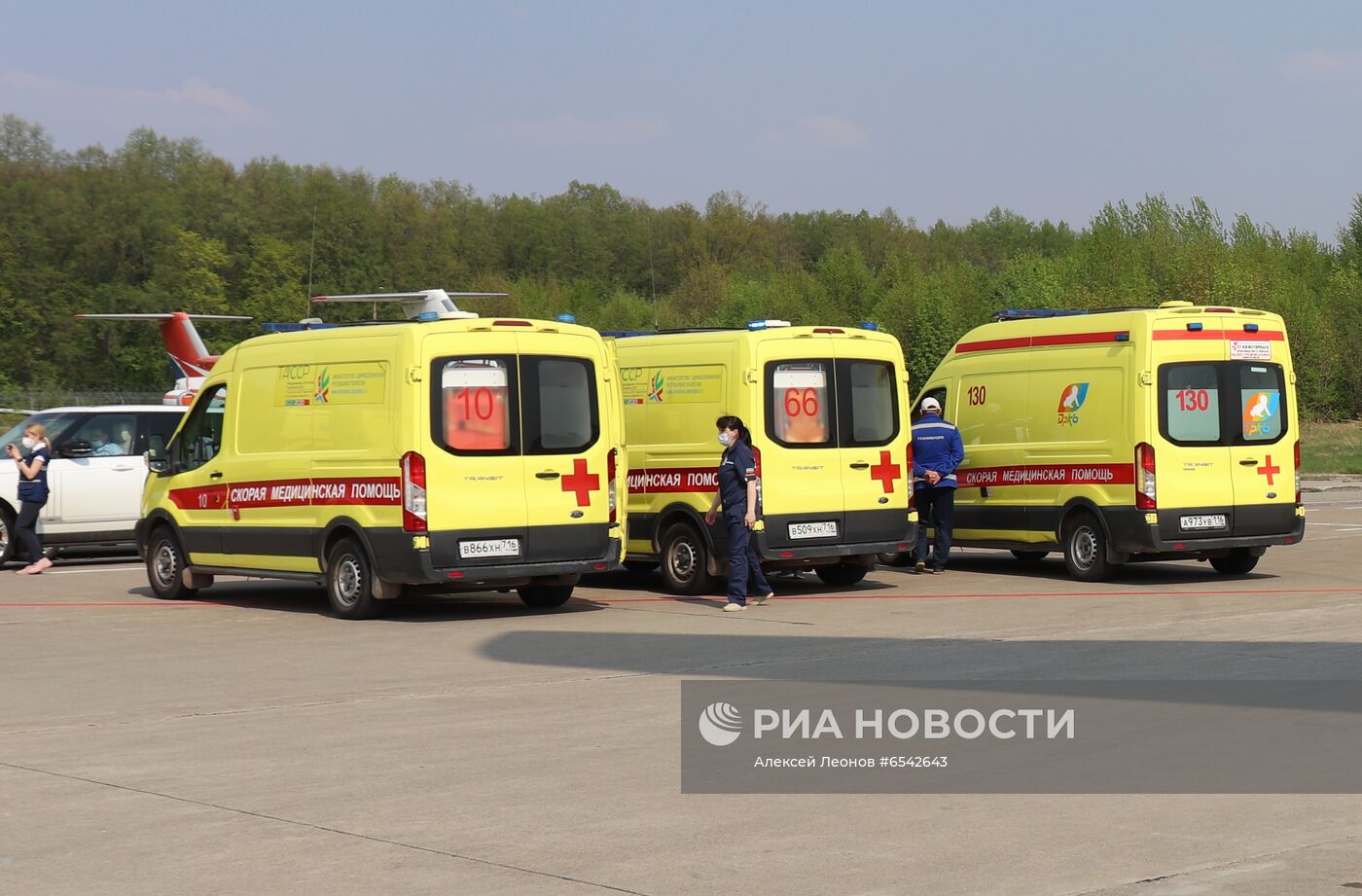 Вылет самолёта МЧС с пострадавшими при стрельбе из Казани в Москву