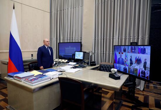 Президент РФ В. Путин провел совещание с членами правительства РФ