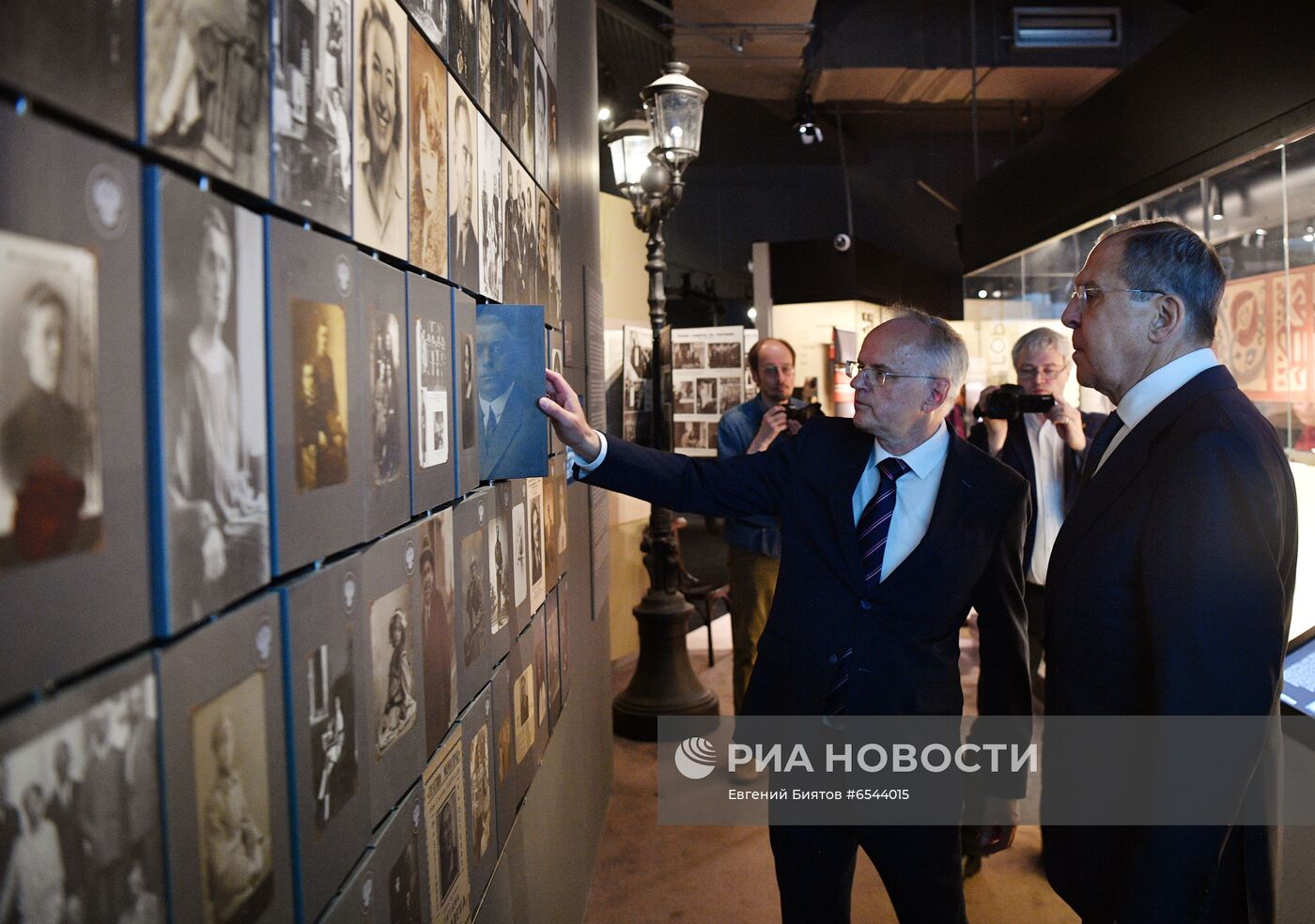 Передача Дому русского зарубежья архивных документов