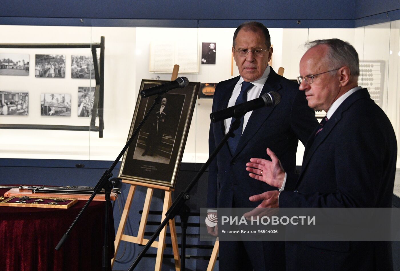 Передача Дому русского зарубежья архивных документов