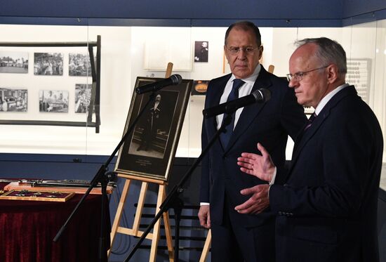 Передача Дому русского зарубежья архивных документов