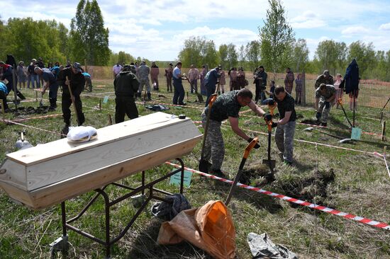 Соревнование по скоростной копке могил среди специализированных предприятий