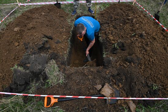 Соревнование по скоростной копке могил среди специализированных предприятий