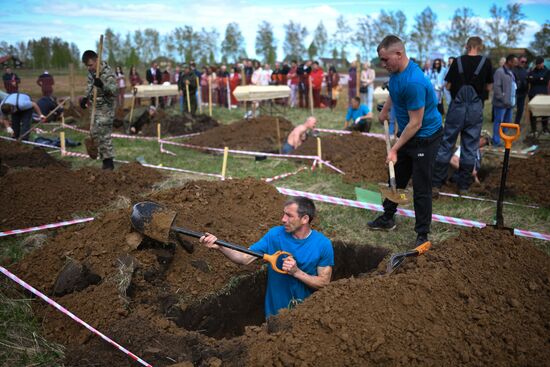 Соревнование по скоростной копке могил среди специализированных предприятий