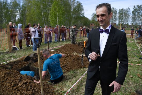 Соревнование по скоростной копке могил среди специализированных предприятий