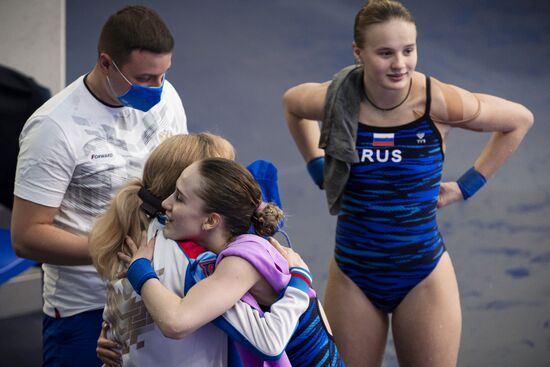 Синхронные прыжки в воду. Чемпионат Европы. Женщины. Вышка 10 м