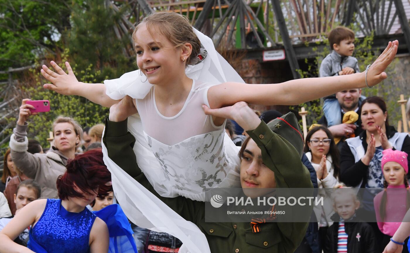 Фестиваль творчества "Зеленая прищепка. Вокруг цвета" в Приморском крае