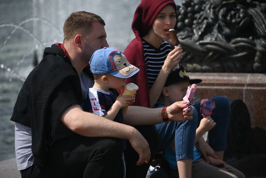 Тёплая погода в Москве 