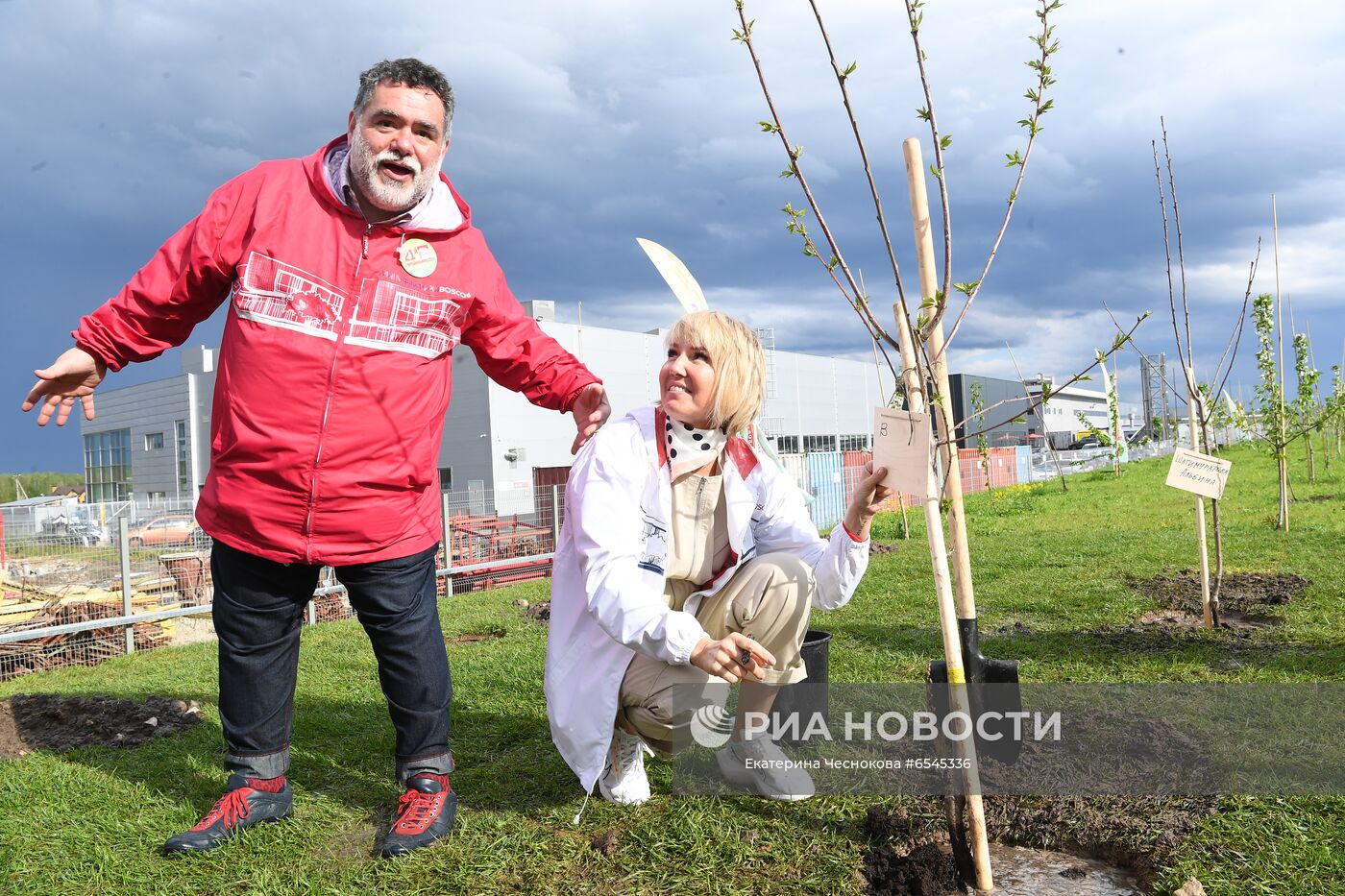 Субботник компании Bosco di Ciliegi в Калуге  Субботник компании Bosco di Ciliegi в Калуге 