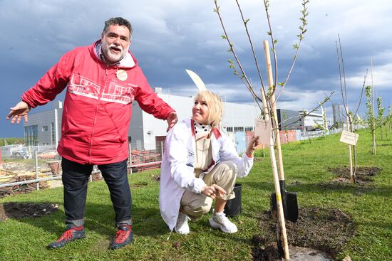 Субботник компании Bosco di Ciliegi в Калуге  Субботник компании Bosco di Ciliegi в Калуге 