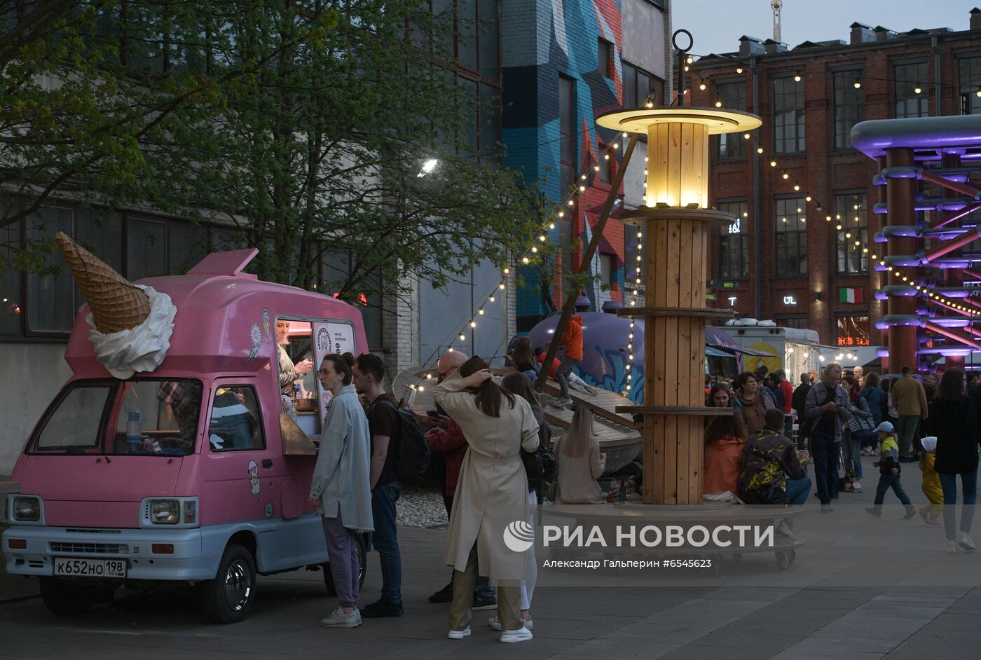 Культурное пространство "Севкабель Порт" в Санкт-Петербурге