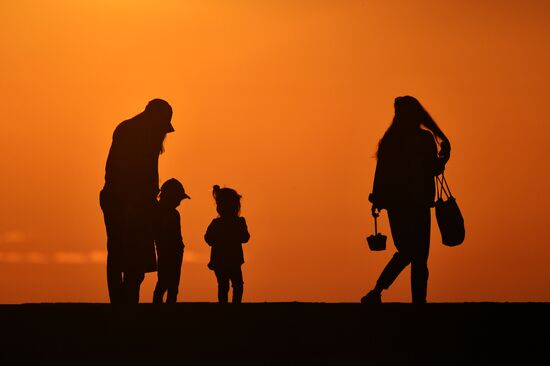 Отдыхающие в Крыму