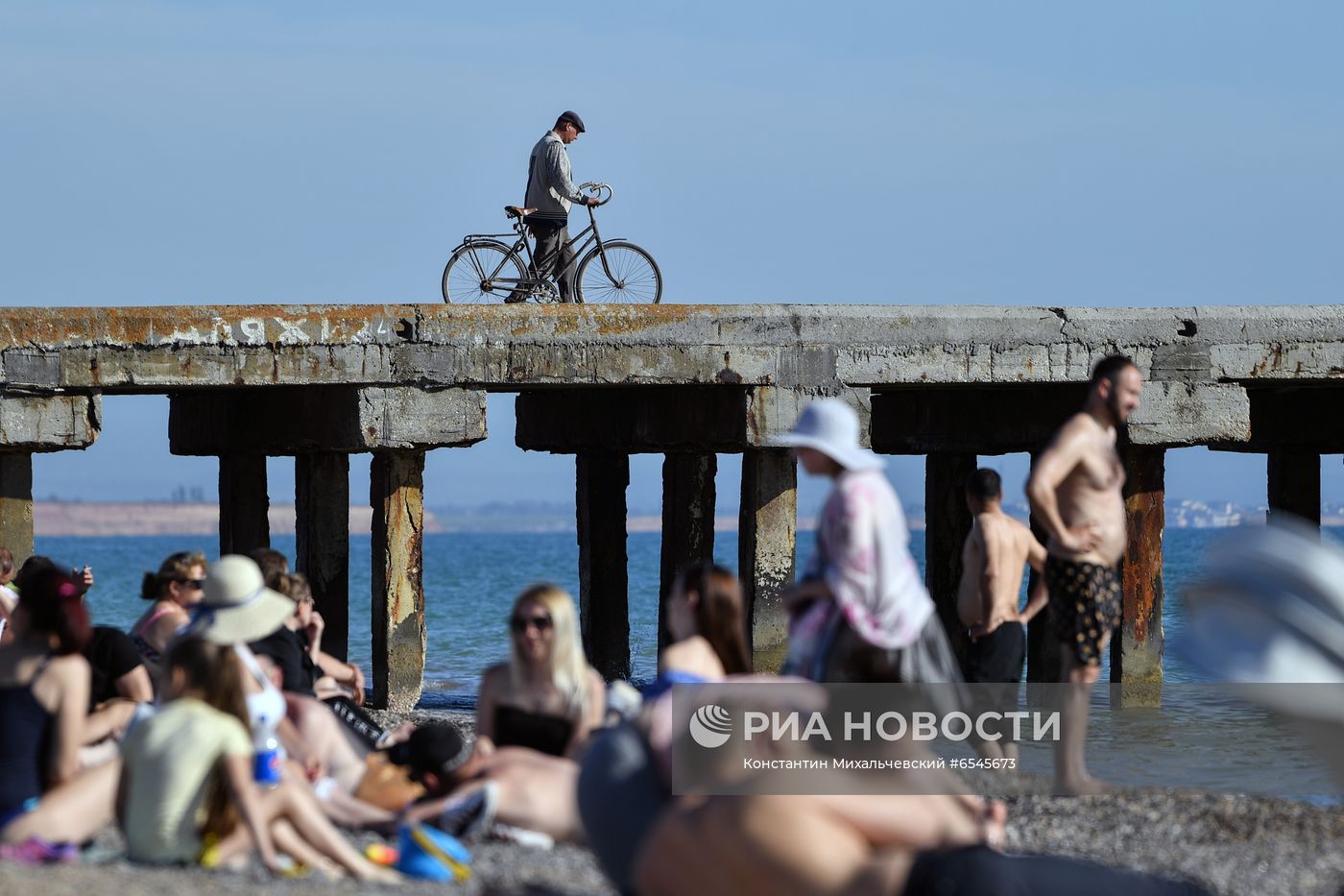Отдыхающие в Крыму