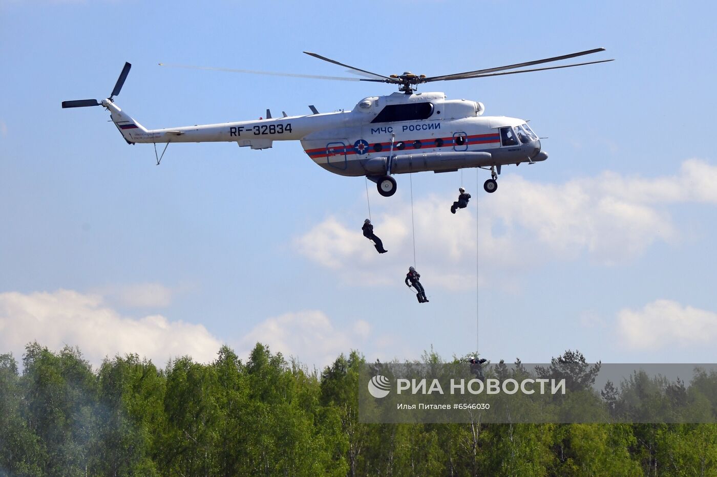 Салон "Комплексная безопасность". Демонстрационные учения МЧС России