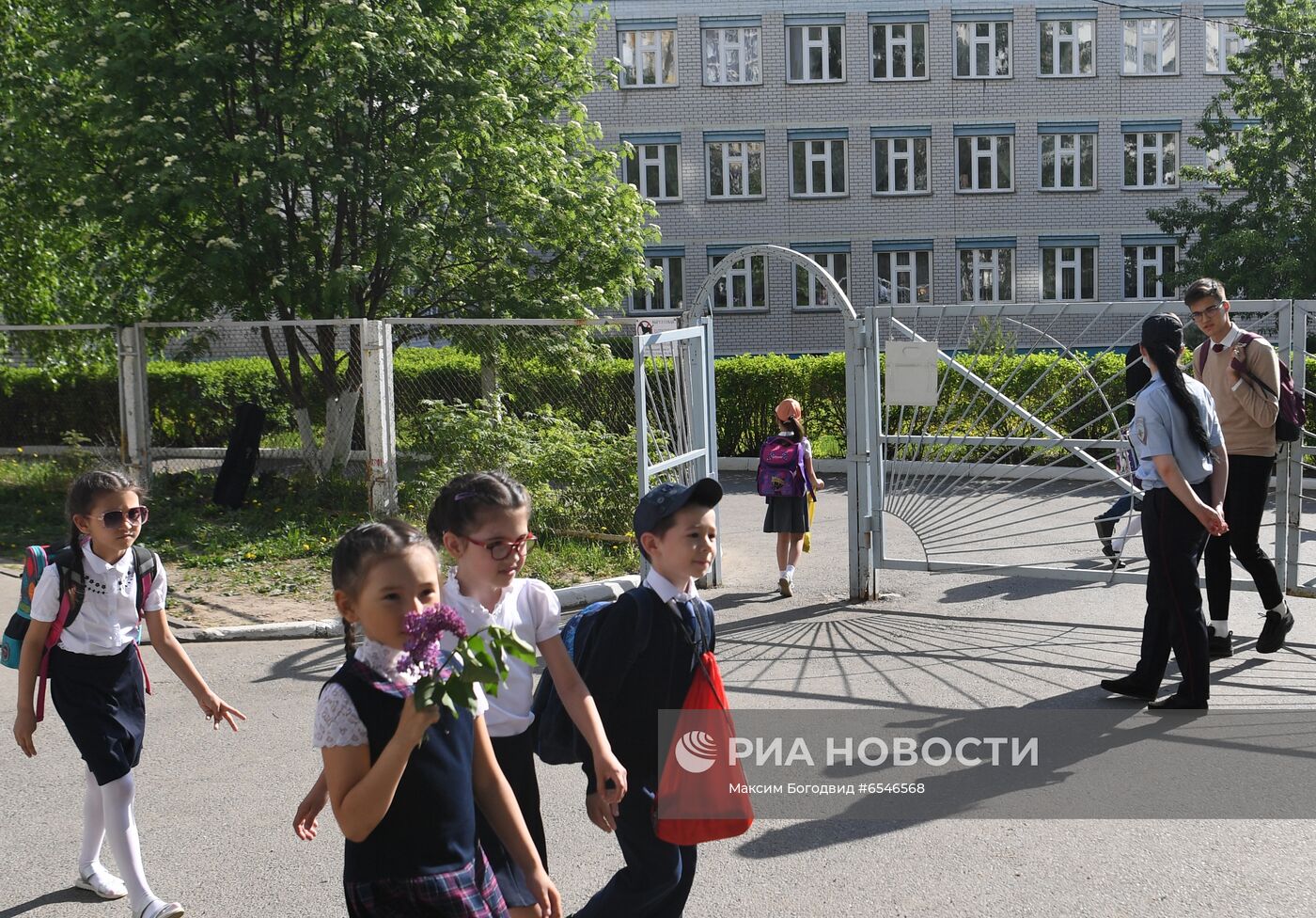 Ученики гимназии №175 в Казани вернулись к занятиям