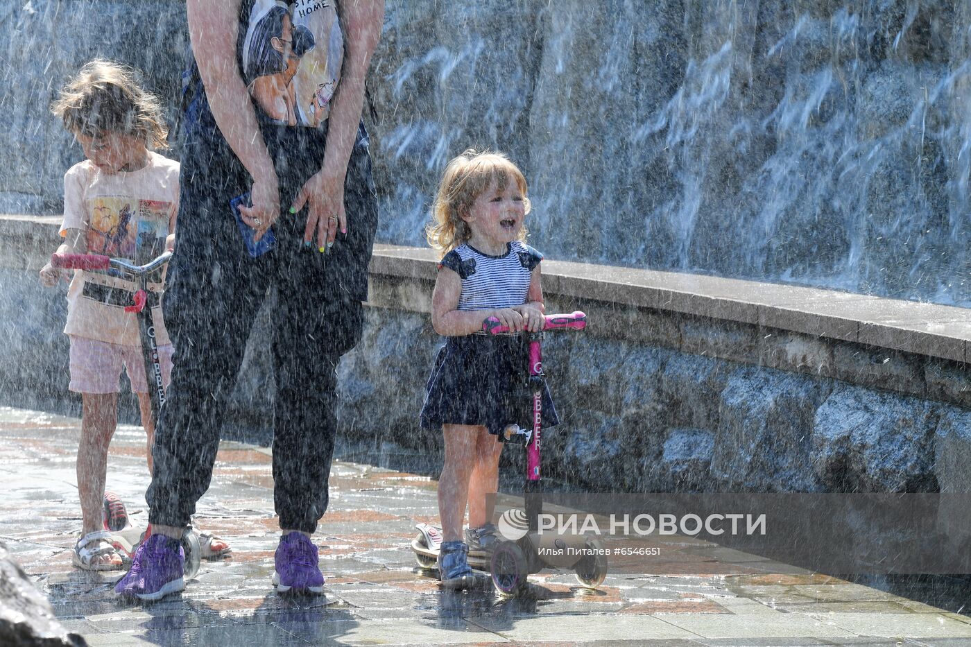 Жаркая погода в Москве 