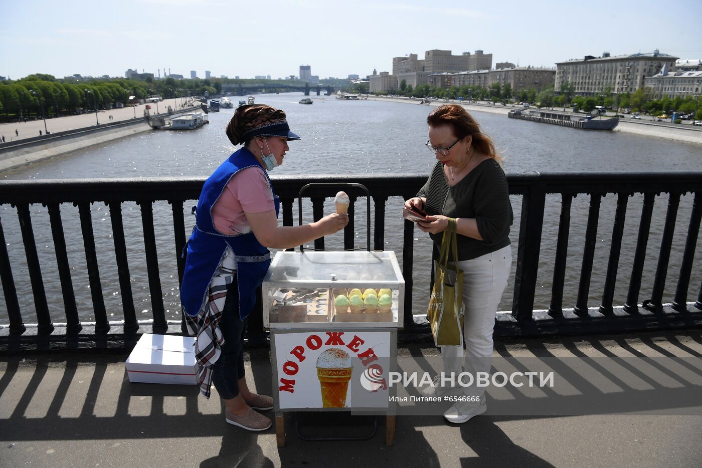 Жаркая погода в Москве 