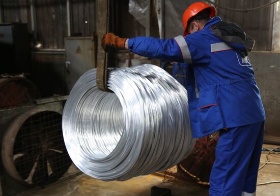 Донецкий завод алюминиевых профилей возобновил работу