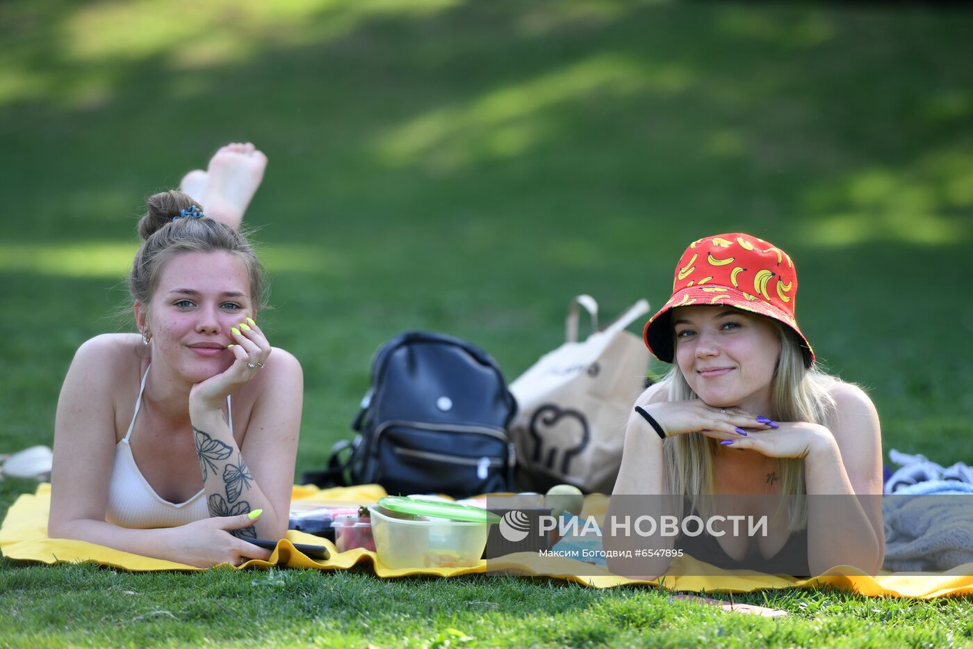 Жаркая погода в регионах России