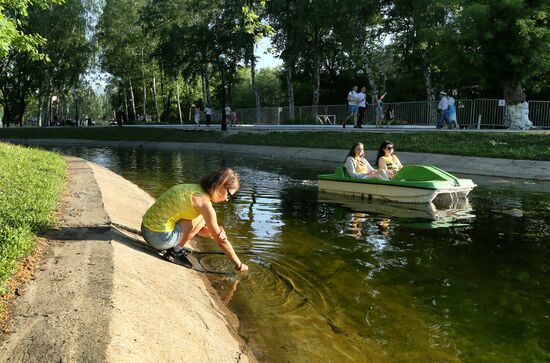 Жаркая погода в регионах России