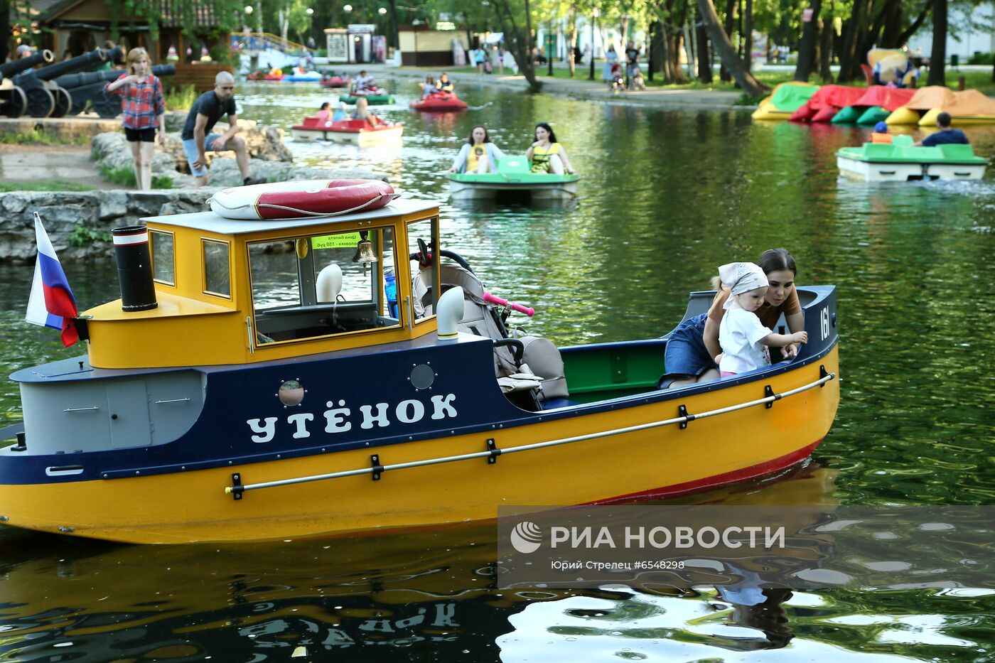 Жаркая погода в регионах России