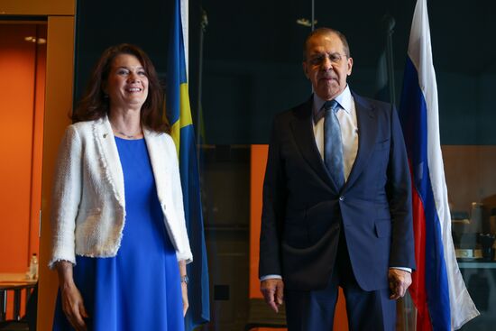 Визит главы МИД РФ С. Лаврова в Исландию