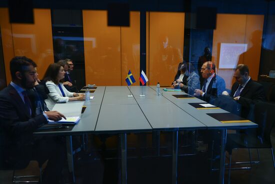 Визит главы МИД РФ С. Лаврова в Исландию