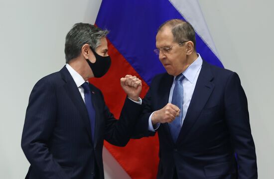 Визит главы МИД РФ С. Лаврова в Исландию